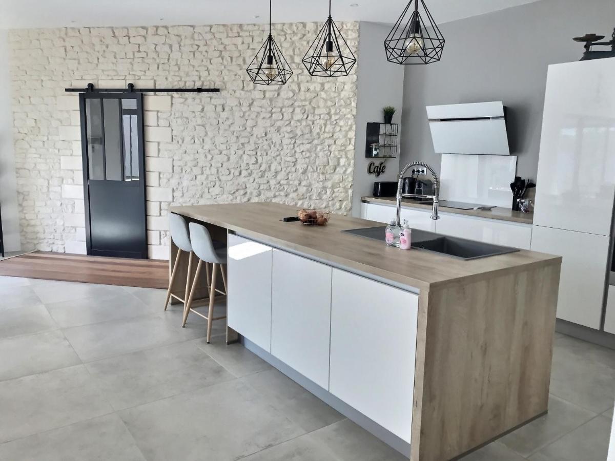 Villa Bellenbois Avec Piscine Privée , Proche La Rochelle