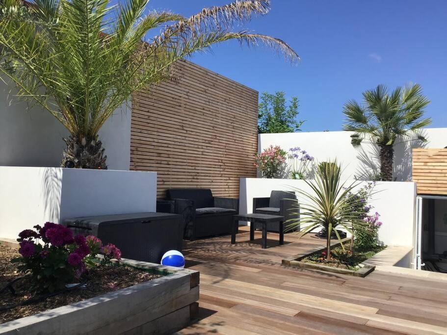 Villa Bellenbois Avec Piscine Privée , Proche La Rochelle